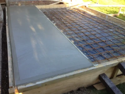 Mal built his raised cabin base in 3 bays with crack inducers and steel mesh